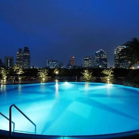 Batavia Hotel & Serviced Apartments Giacarta Esterno foto