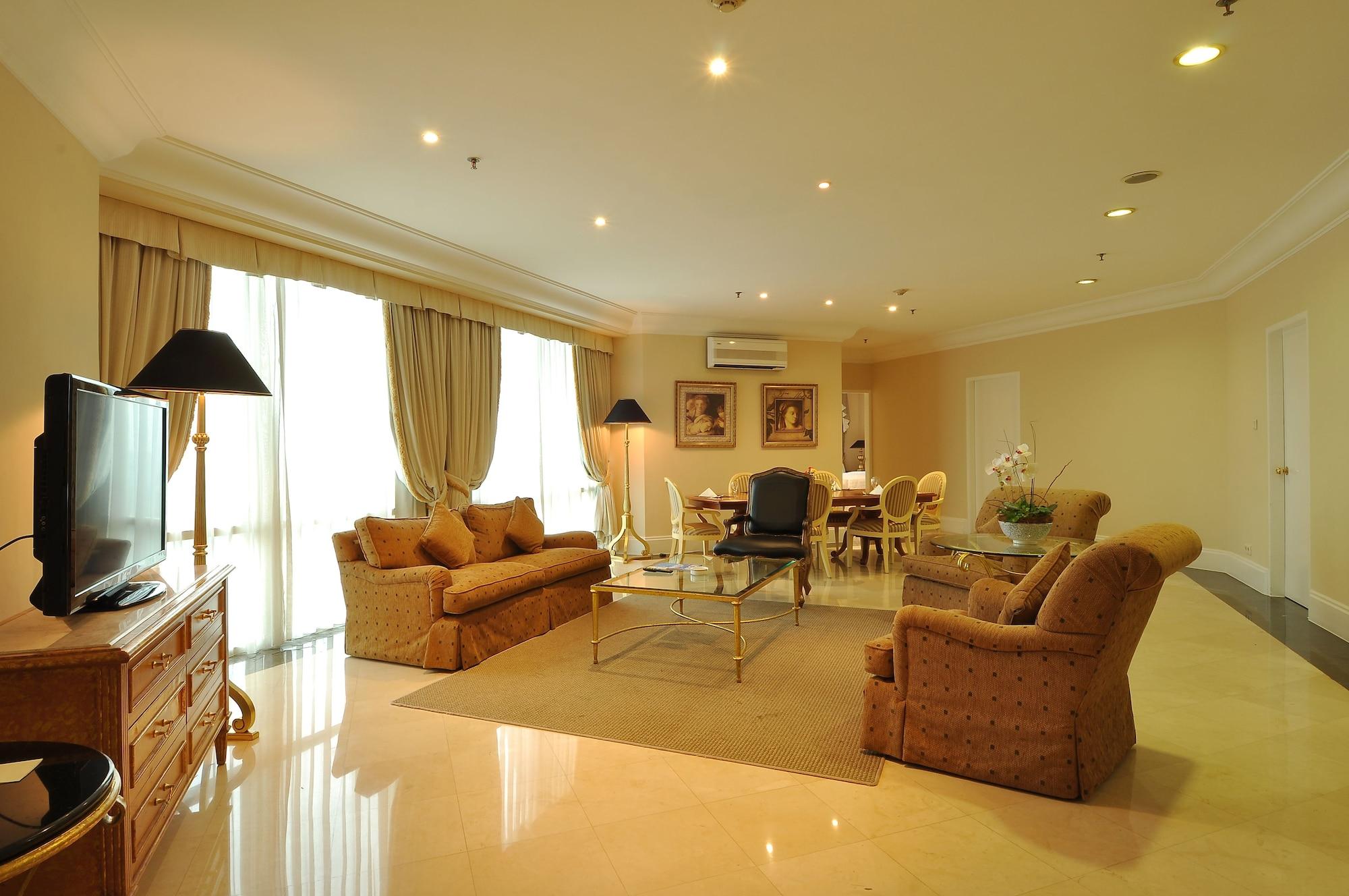 Batavia Hotel & Serviced Apartments Giacarta Esterno foto