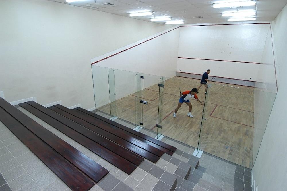 Batavia Hotel & Serviced Apartments Giacarta Esterno foto