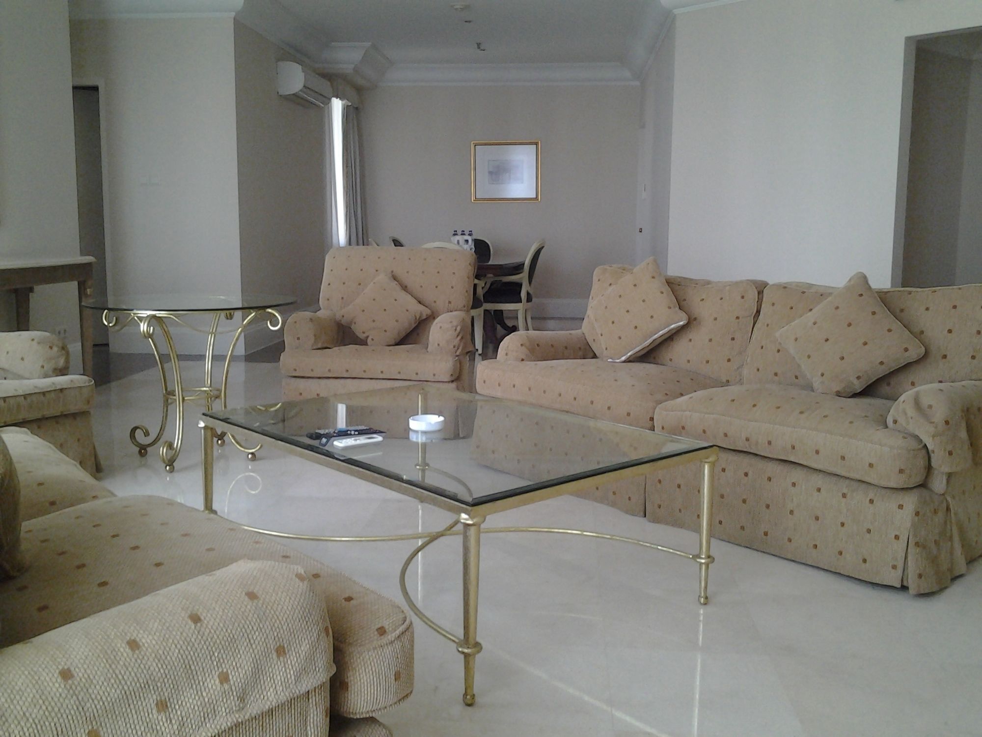 Batavia Hotel & Serviced Apartments Giacarta Esterno foto